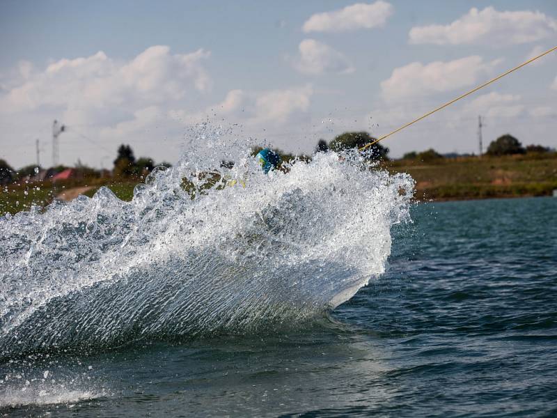 Wakepark na plačické pískovně u Hradce Králové.