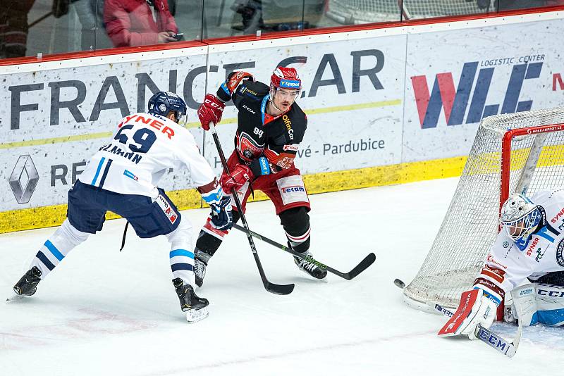 Čtvrtfinále play off hokejové extraligy: Mountfield HK - Bílí Tygři Liberec.