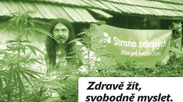 Stanislav Penc v záhonu marihuany