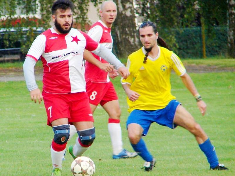 Okresní přebor ve fotbale: Boharyně - Slavia Hradec Králové B.