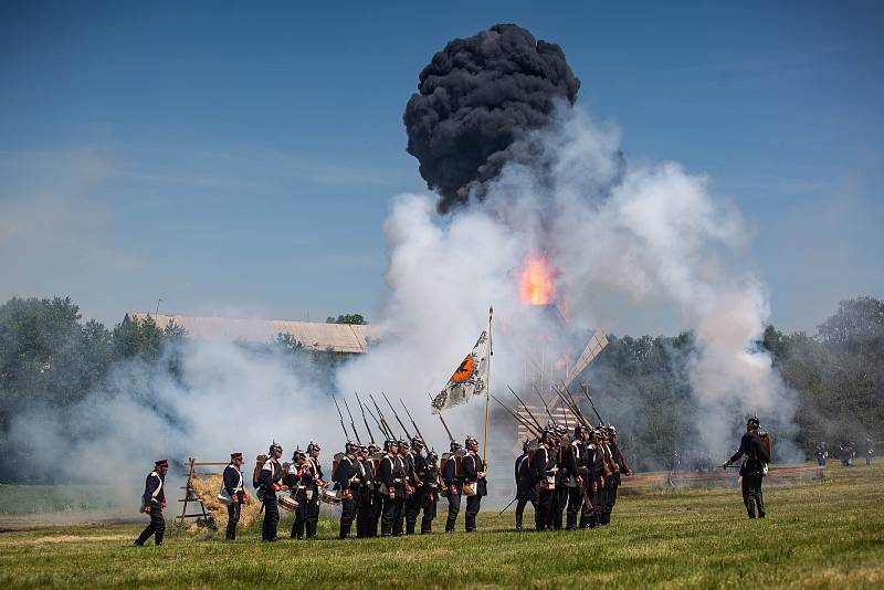 Historická rekonstrukce bitvy na Chlumu u Hradce Králové z roku 1866.