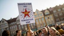 Protest proti vládě Andreje Babiše na Masarykově náměstí v Hradci Králové.