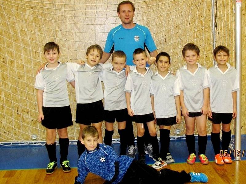 Halový fotbalový turnaj mladších přípravek ve Vysoké nad Labem - TJ Sokol Třebeš.