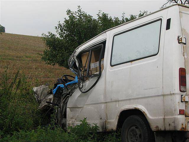 K tragické nehodě došlo v pátek 6. srpna krátce před 16 hodinou mezi obcemi Výravy a Librantice. 