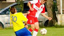 Okresní přebor ve fotbale: Boharyně - Slavia Hradec Králové B.