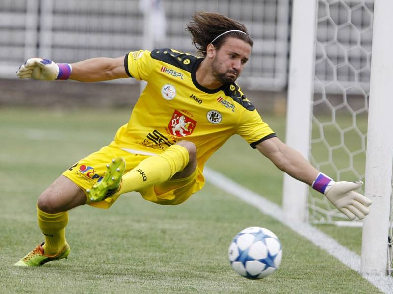 Fotbalová národní liga: FC Hradec Králové - FK Pardubice.