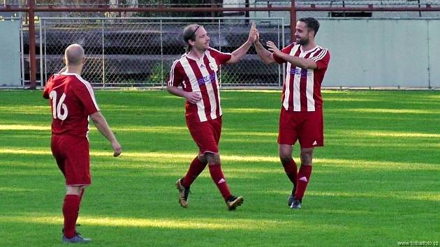 Fotbalisté Jaroměře v dohrávce krajského přeboru vyzvou Jičín.