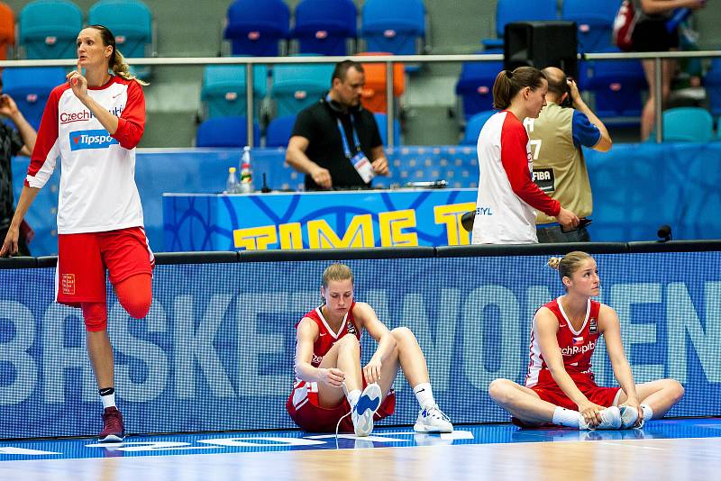 Mistrovství Evropy basketbalistek v Hradci Králové: České republika - Ukrajina.