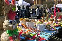 Na Masarykově náměstí mohli lidé nakupovat od velikonočních dekorací, přes holandské sýry, až po exotické plodiny.