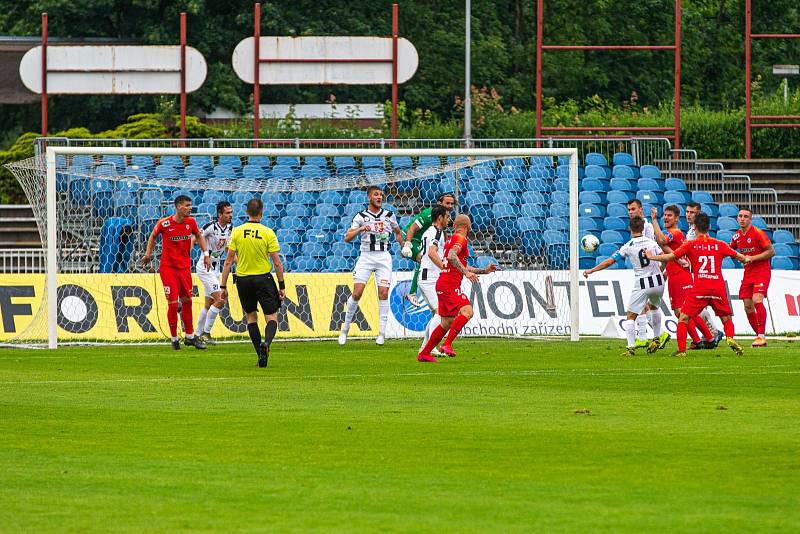 Fotbalová FORTUNA:NÁRODNÍ LIGA: FC Hradec Králové - FC Zbrojovka Brno.