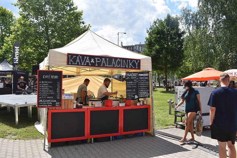 Food festivaly slaví v Hradci Králové úspěch. Stovky lidí přišly i na sobotní festival sladkostí a zmrzliny.