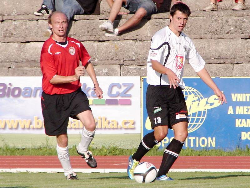 Fotbalová příprava: MFK Chrudim - FC Hradec Králové.