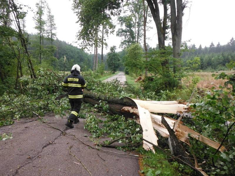 Následky středeční bouřky v Královéhradeckém kraji - Hořicko