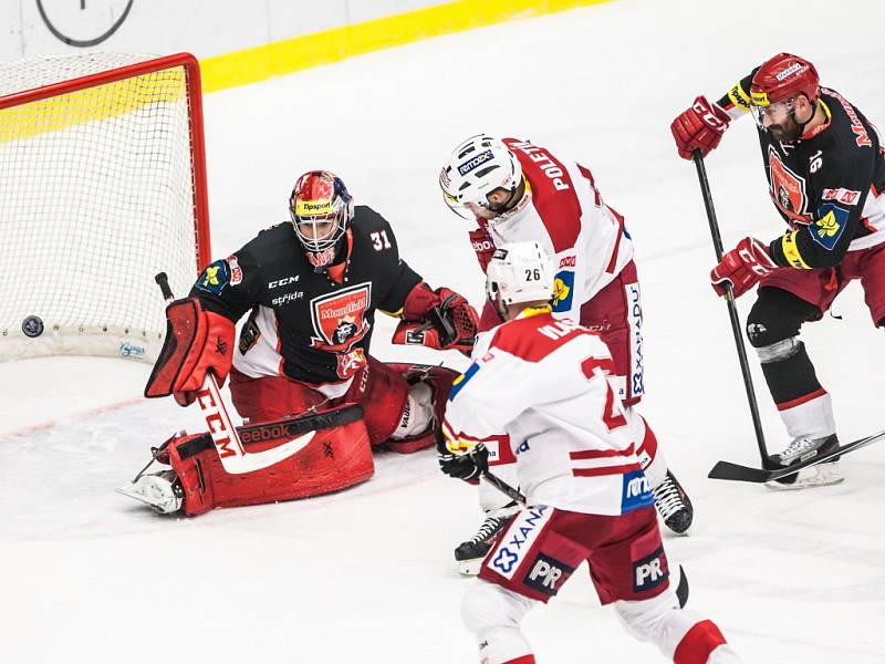 Hokejová extraliga: Mountfield HK - HC Slavia Praha.