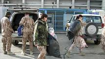 Ve středu 9. ledna 2008 v deset hodin dopoledne navštívili příslušníci 3. kontingentu polní nemocnice a chemické jednotky místní mateřskou školku, která je součástí prostoru kábulského letiště a darovali dětem hračky, které přivezli z České republiky.