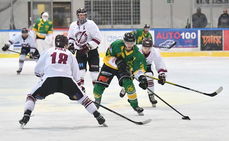 Dvorští hokejisté poprvé v sezoně vyzráli na soupeře z Letňan. Doma jim na výhru stačil jediný gól.