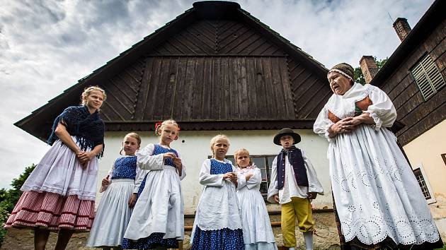 Oživlé Ratibořice v Babičině údolí u České Skalice.