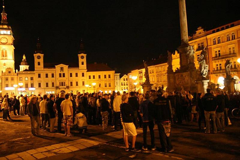 Tryzna za české hokejisty na hradeckém náměstí