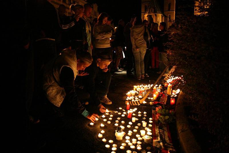 Tryzna za české hokejisty na hradeckém náměstí