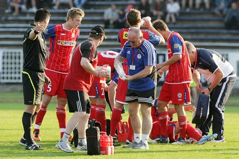 Hradečtí fotbalisté v utkání 25. kola první ligy porazili potápějící se Brno 1:0