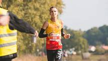 ZÁVODNÍCI všech věkových kategorií a úrovní se v neděli zúčastnili 9. ročníku Olfincar Hradeckého půl/maratonu.