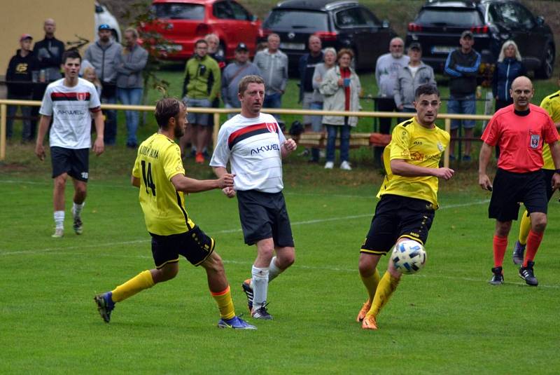 Podkrkonošské derby v Dolní Kalné sledovala tradičně skvělá návštěva. Tentokrát si do areálu našlo cestu 170 fotbalových příznivců.