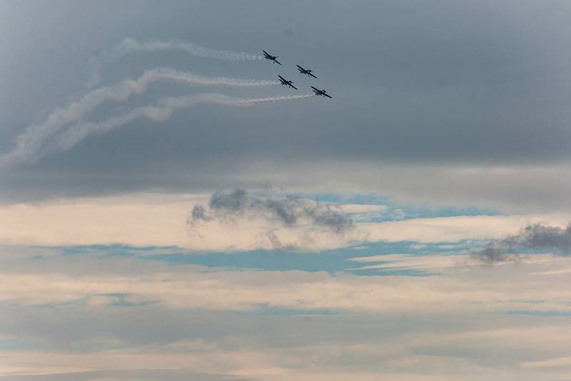 Česká skupina Flying Bulls Aerobatics Team oslavil 60let od založení původní skupiny Chrudimská 4