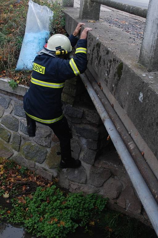 Nehoda kamionu v obci Neděliště