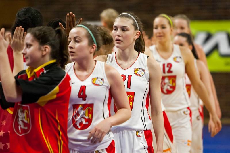 Ženská basketbalová liga - čtvrtfinále play off: TJ Sokol Hradec Králové - BLK Slavia Praha.