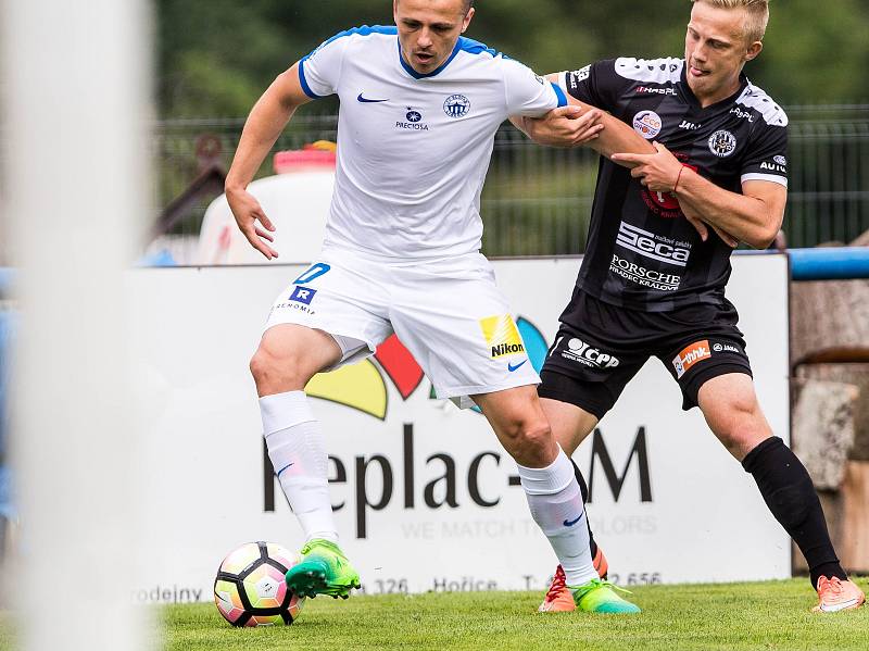 Přípravné fotbalové utkání v Hořicích: FC Hradec Králové - FC Slovan Liberec.