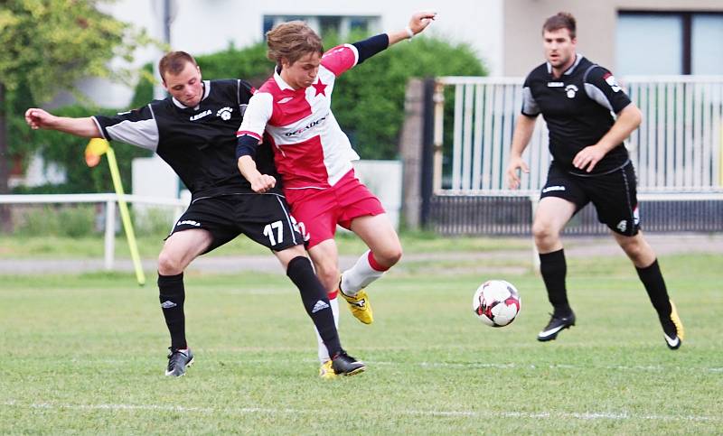 Fotbalový okresní přebor: Třebeš B - Slavia Hradec Králové B.