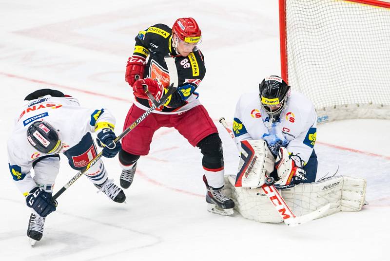 Tipsport extraliga ledního hokeje: Mountfield HK - Bílí Tygři Liberec.