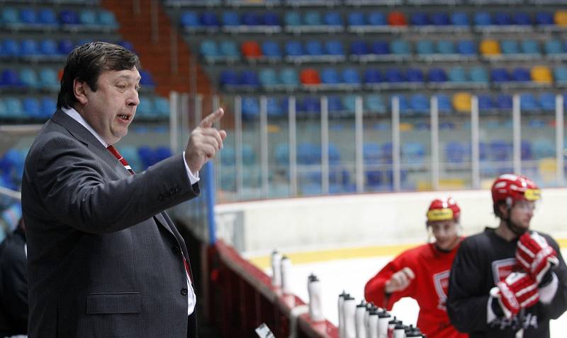Prezident hokejového klubu Mountfield HK Miroslav Schön.