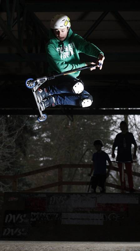 Skatepark pro příznivce adrenalinových sportů v Šimkových sadech v Hradci Králové.