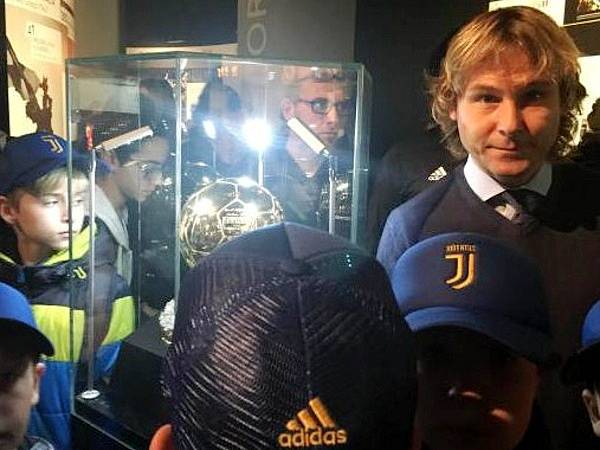 Legendární Pavel Nedvěd se sešel s hradeckým potěrem.