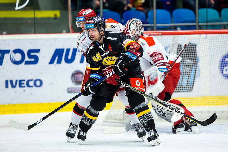 Hokejová extraliga: Mountfield HK - HC Verva Litvínov.