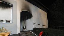 Požár rodinného domu ve Stěžírkách způsobila zapálená svíčka.