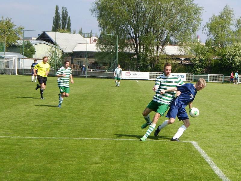 Krajský přebor ve fotbale: FC Olympia Hradec Králové - TJ Dobruška.