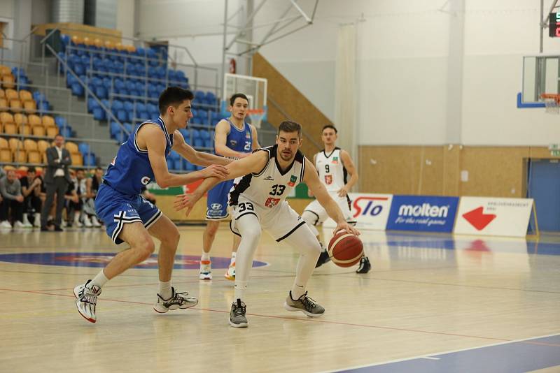 Kooperativa NBL: Královští sokoli Hradec Králové - USK Praha.