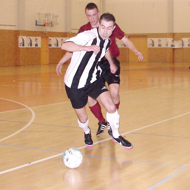 Futsalová II. liga - západ: UFA Salamandr XXL Hradec Králové - Sokol Dobřichovice.