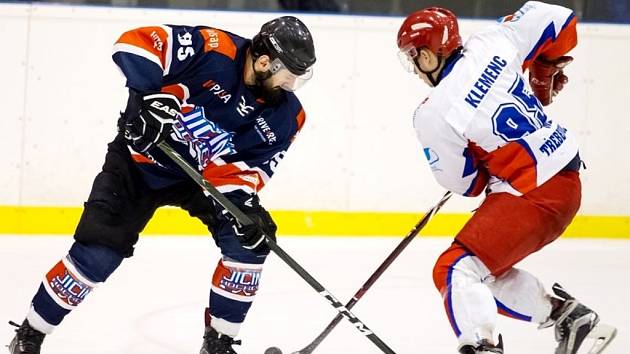 Krajská hokejová liga: SK Třebechovice pod Orebem - HC Jičín.