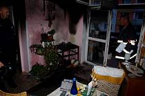 Požár v domě s pečovatelskou službou v ulici Julia Fučíka v Novém Bydžově.