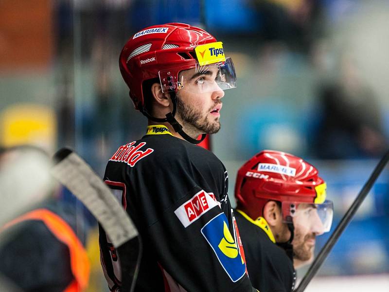 Hokejová extraliga: Mountfield HK - HC Energie Karlovy Vary.