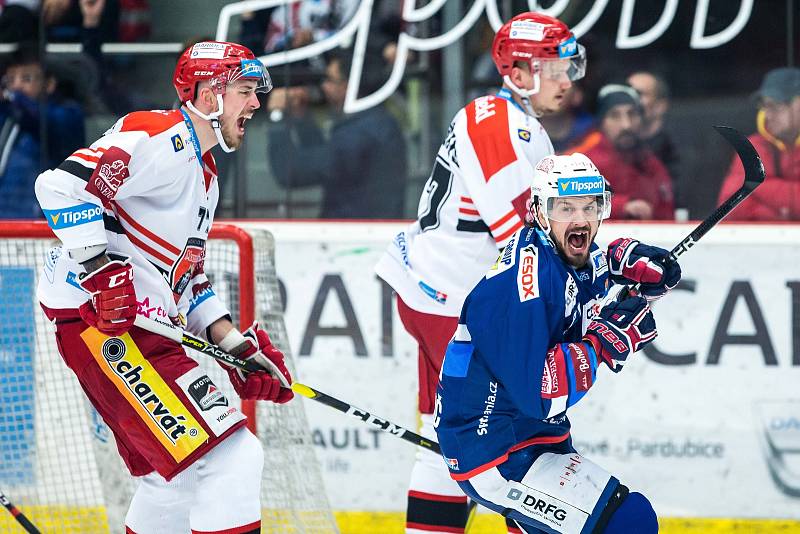 Čtvrtfinále play off hokejové extraligy: Mountfield HK - HC Kometa Brno.