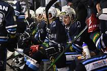 Vrchlabští hokejisté v sobotu na svém ledě přivítají tradičního soupeře z Kolína. Hraje se od 17 hodin.