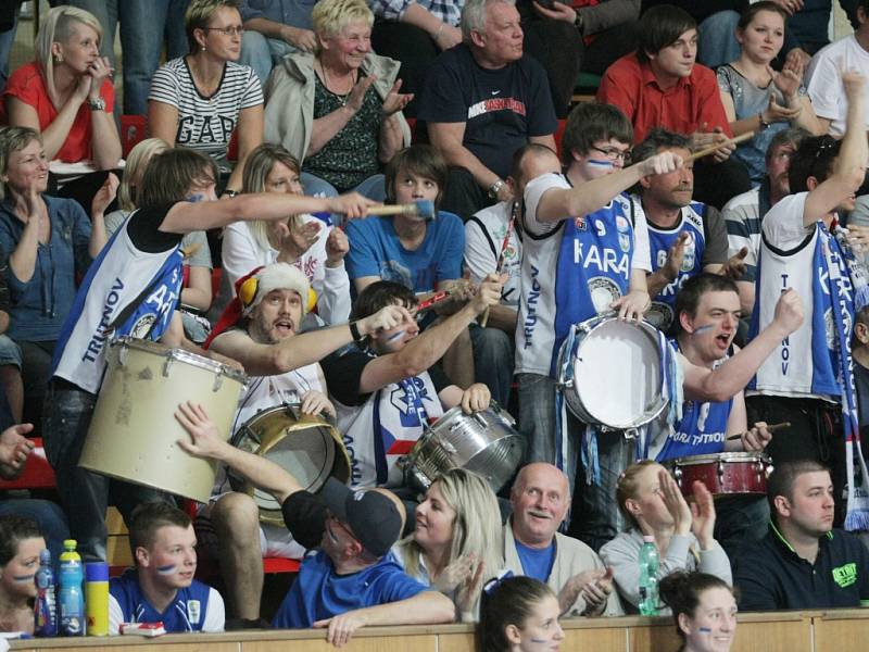 Ženská basketbalová liga: Sokol Hradec Králové - Kara Trutnov.