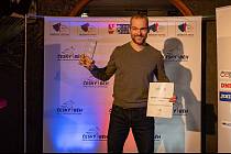Hradecký půl/maraton byl významně oceněn v anketě TOP běžecká akce roku 2022, kde obsadil skvělou čtvrtou příčku. Pro ocenění si přišel jeho ředitel Roman Šinkovský.