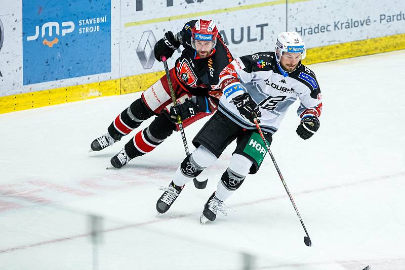 Hokejová extraliga: Mountfield HK - HC Energie Karlovy Vary.