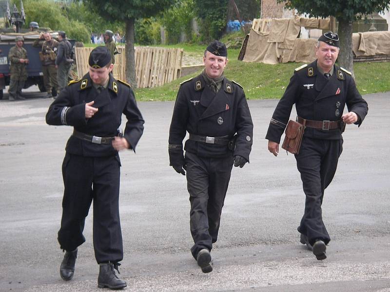 Stárkov, příslušníci Gardy Města Hradce Králové