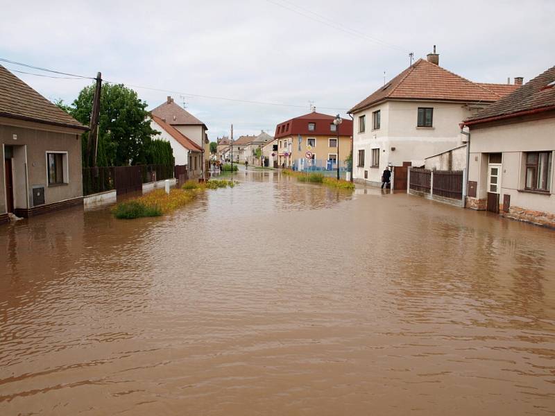 Povodeň v Novém Bydžově.
